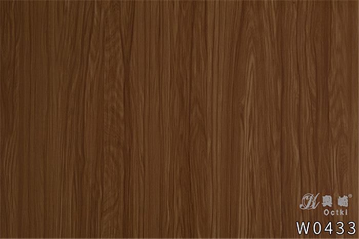 奧崎木紋貼裝飾 鴻業(yè)壁紙免費(fèi)寄樣服務(wù)，搭配麗水奧崎木紋貼布藝窗簾，打造自然和諧家居空間